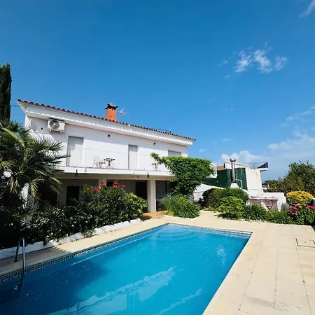 Exclusiva Casa Con Vistas Despejadas Al Mar Y Piscina Privada *