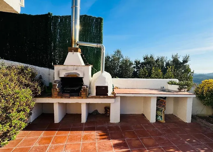 Exclusiva Casa Con Vistas Despejadas Al Mar Y Piscina Privada