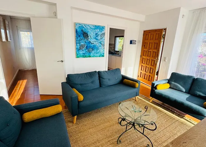 Exclusiva Casa Con Vistas Despejadas Al Mar Y Piscina Privada *