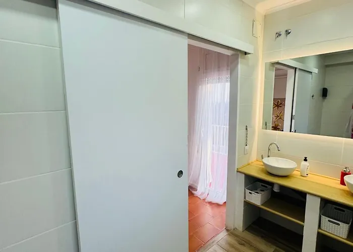 Exclusiva Casa Con Vistas Despejadas Al Mar Y Piscina Privada *