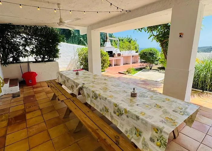 Exclusiva Casa Con Vistas Despejadas Al Mar Y Piscina Privada Vakantiehuis Lloret de Mar