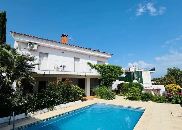 Exclusiva Casa Con Vistas Despejadas Al Mar Y Piscina Privada *