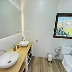 Exclusiva Casa Con Vistas Despejadas Al Mar Y Piscina Privada * يوريت دي مار