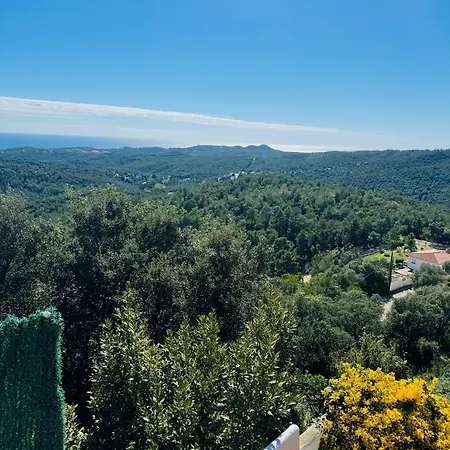 Exclusiva Casa Con Vistas Despejadas Al Mar Y Piscina Privada