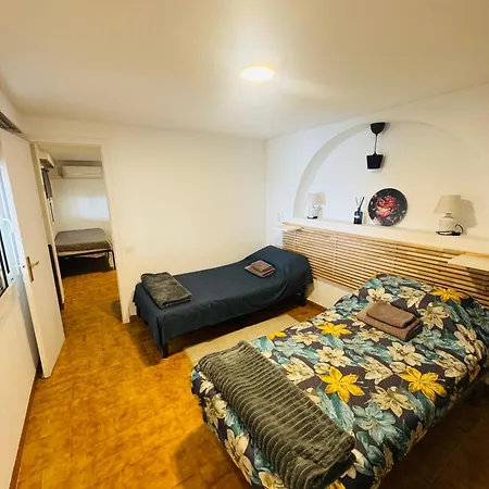 Exclusiva Casa Con Vistas Despejadas Al Mar Y Piscina Privada