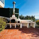 Exclusiva Casa Con Vistas Despejadas Al Mar Y Piscina Privada